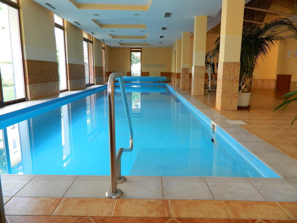 Mandarin Wellness Apartman Siófok Zimmer foto