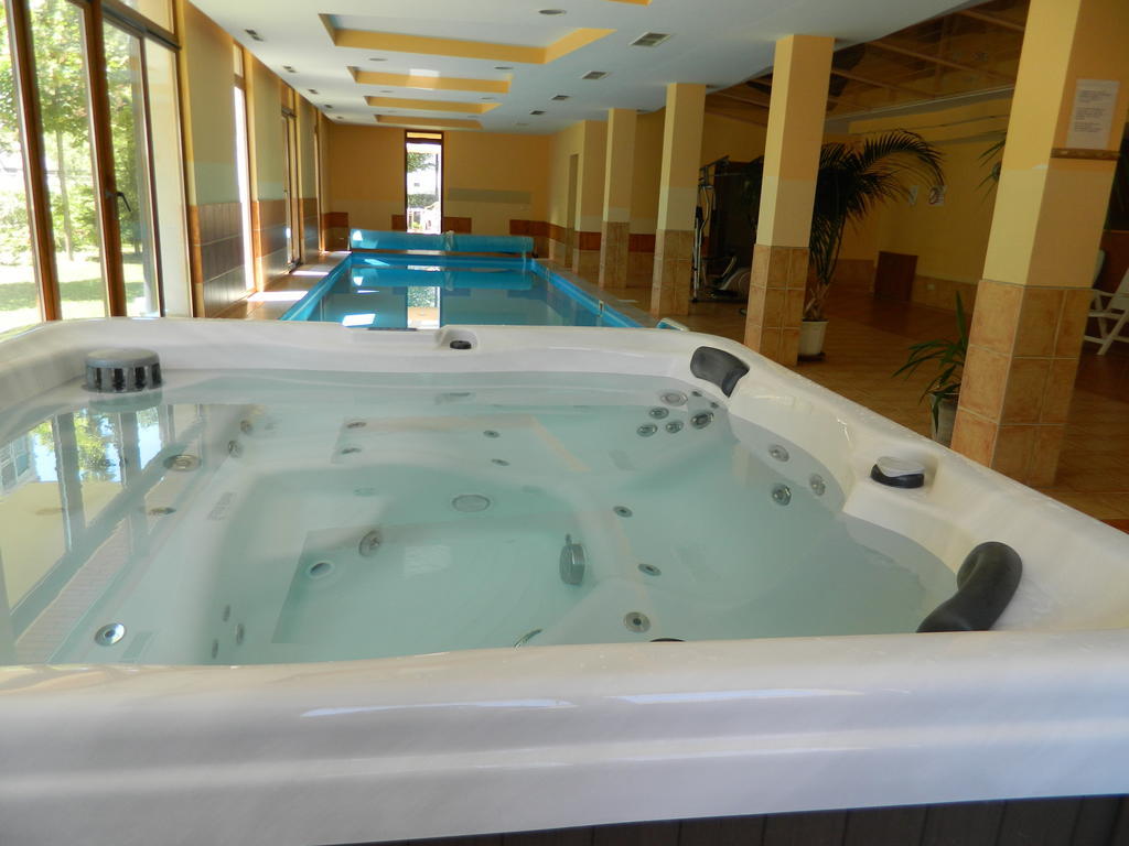 Mandarin Wellness Apartman Siófok Zimmer foto